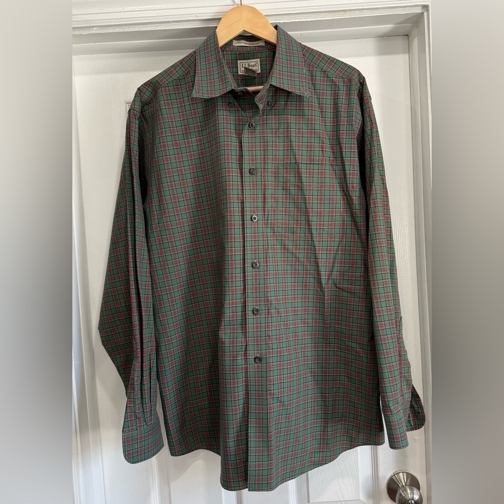 L.L. Bean Men's Green and Red Plaid Button Down Shirt